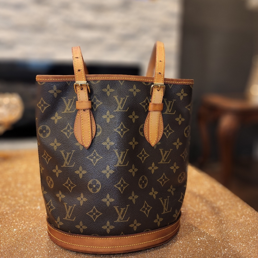 Louis Vuitton Bucket PM